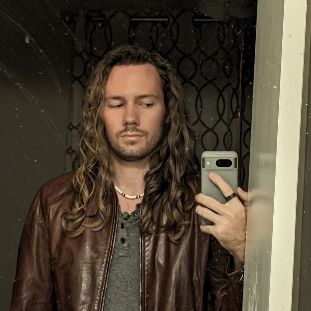Meet your Posher, Travis